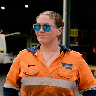 Fusions safety glasses with blue frame and polarised lens, front view
