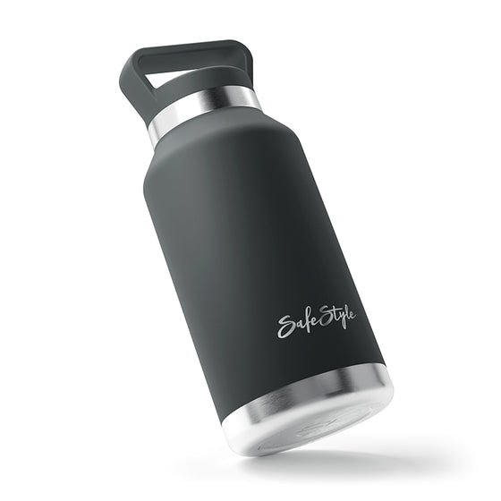 Big Juicy 1L Water Bottle in use